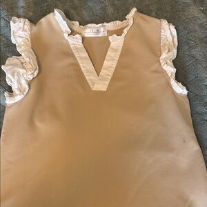 Mod Boutique NWOT Sleeveless Ruffle Trim Blouse in Tan and White